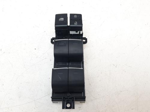 Used Left front window switch TOYOTA COROLLA Estate (_E21_) 2.0 Hybrid (MZEH12) (180 hp) 26299865