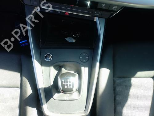 Used Gear lever AUDI A3 Sportback (8YA, 8YF) [2019-2026]  32361567