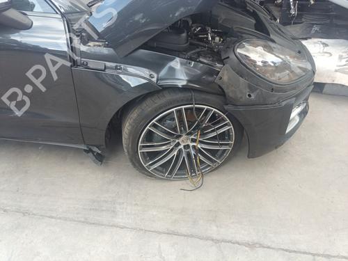 Used Right front steering knuckle PORSCHE MACAN (95B) 3.0 S (354 hp) 29821313