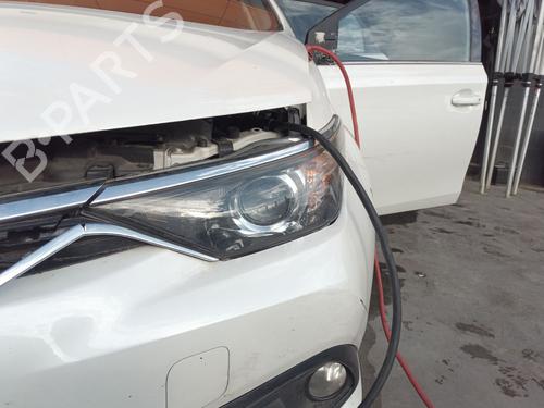 Faro izquierdo TOYOTA AURIS (_E18_) 1.8 Hybrid (ZWE186_, ZWE186R) (136 hp) 27834008