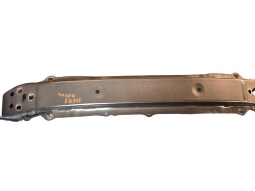 Used Front bumper reinforcement TOYOTA YARIS (_P13_) 1.5 (NSP131_) (112 hp) 18528332