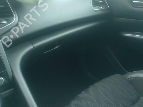 Used Glove box RENAULT TALISMAN (LP_) 1.7 Blue dCi 120 (LPA7) (120 hp) 31590433