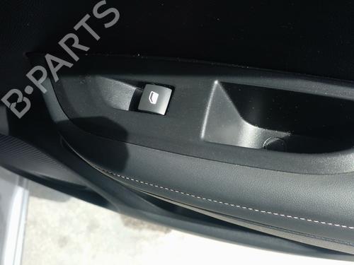 Højre bagtil elrude kontakt Højre bagtil elrude kontakt PEUGEOT 2008 II (UD_, US_, UY_, UJ_, UR_, UC_) e-2008 (UKZKXZ) (136 hp) 39695879 39695879