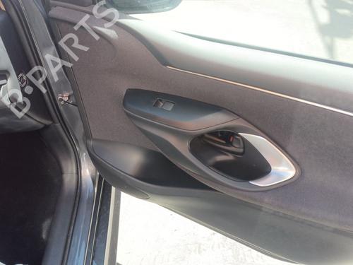Used Right front window switch TOYOTA YARIS (_P21_, _PA1_, _PH1_) 1.5 (MXPA11) (125 hp) 29022044