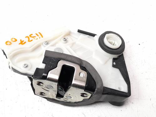 Used Front right lock TOYOTA YARIS (_P13_) 1.5 (NSP131_) (112 hp) 13927851