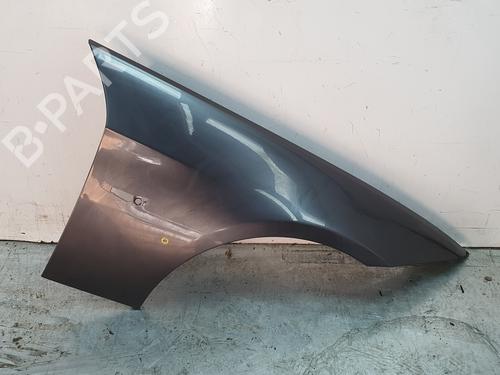 Guarda-lamas direito Guarda-lamas direito BMW 3 (E90) 320 d (163 hp) 36564399 36564399