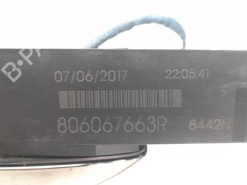Klamka zewnętrzna drzwi przednich prawych RENAULT MEGANE IV Hatchback (B9A/M/N_) 1.2 TCe 130 (B9MR) | BP16554832C129 