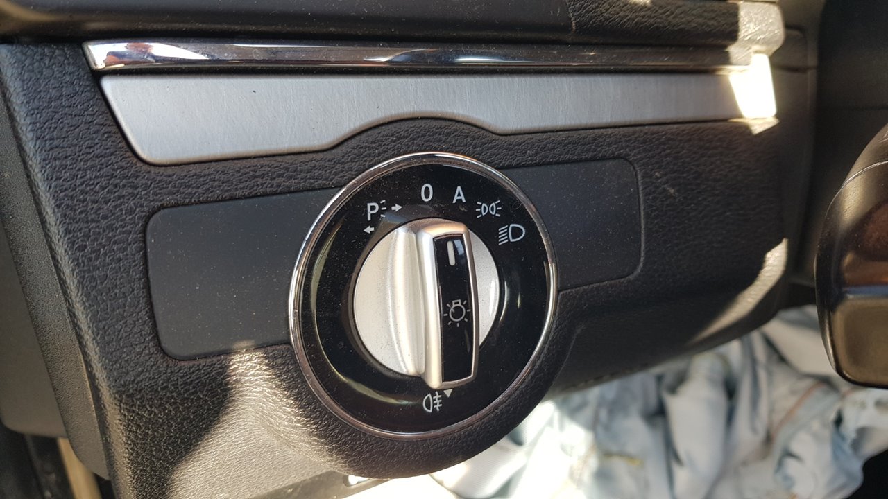 Headlight switch MERCEDESBENZ ECLASS Coupe (C207) E 350 CDI (207.322) 10360900 BParts