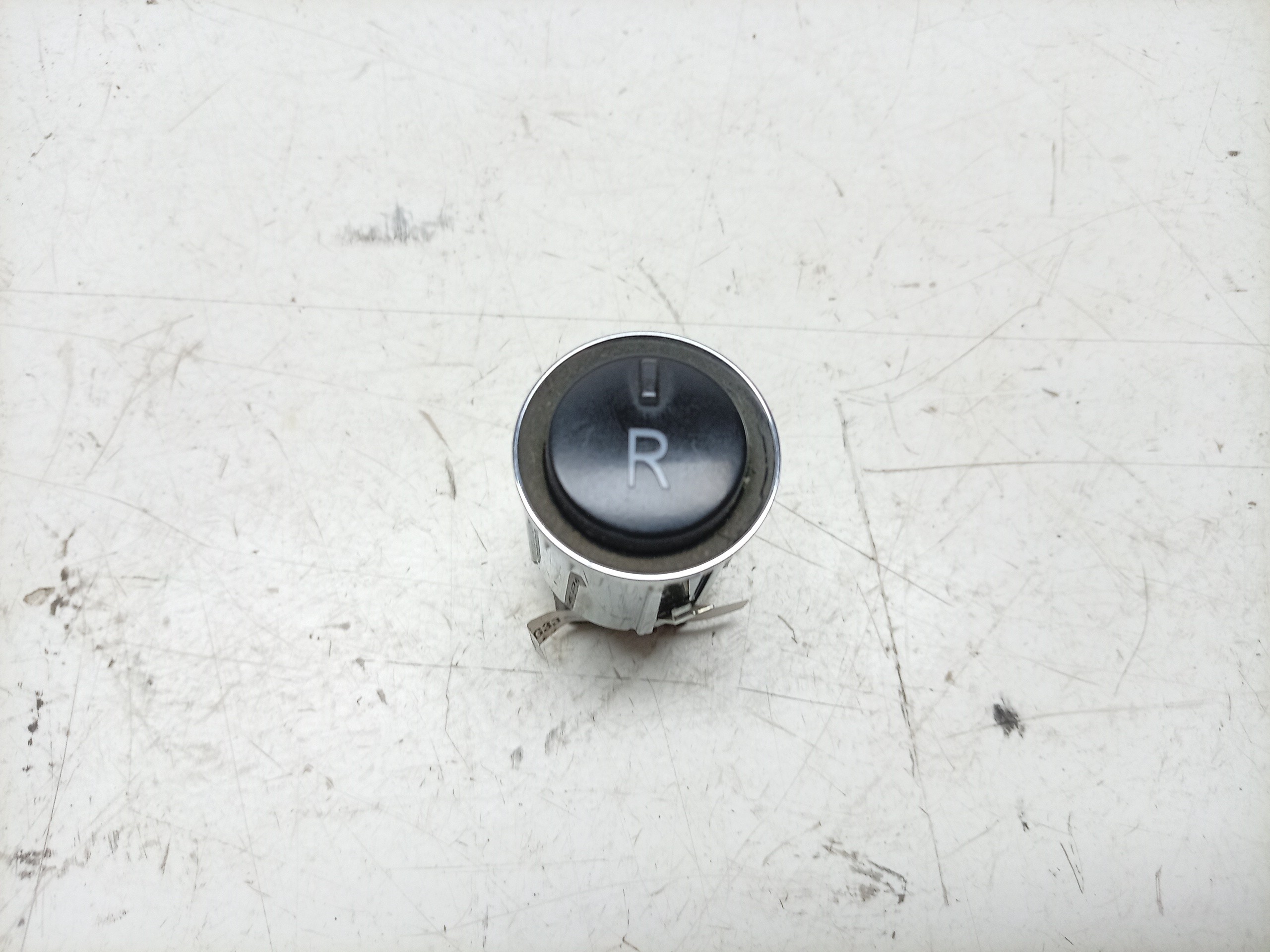 Switch – Aston Martin RAPIDE 6.0 (2010-2013)