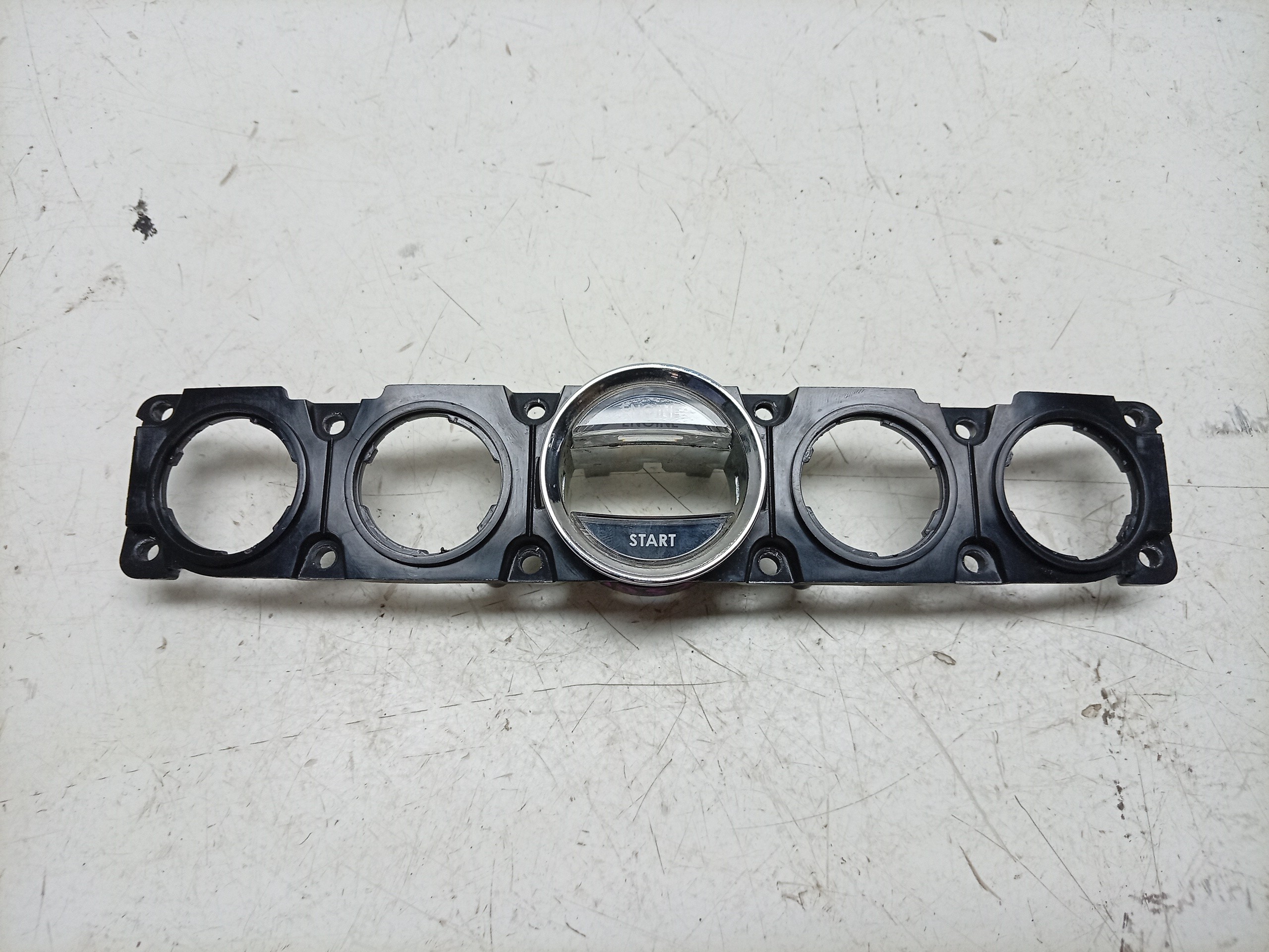 Part – Aston Martin RAPIDE 6.0 (2010-2013)