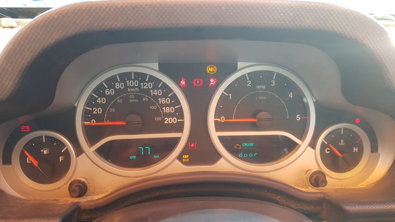 Arriba 77+ imagen jeep wrangler jk instrument cluster failure