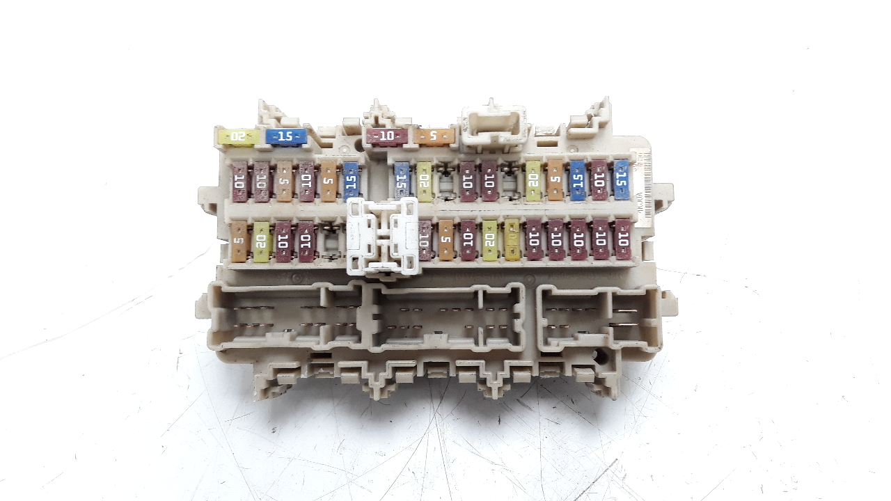 Fuse box NISSAN NP300 NAVARA Pickup (D23) 2.3 dCi (D231) 8371359 BParts