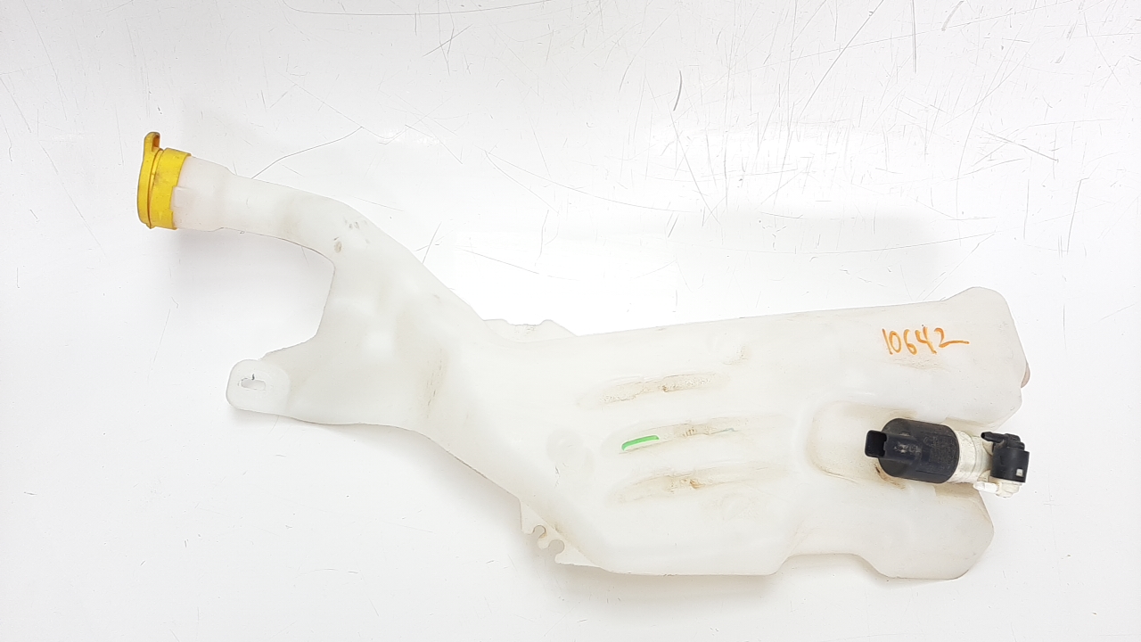 Windscreen washer tank RENAULT MEGANE IV Hatchback (B9A/M/N_) 1.5 dCi
