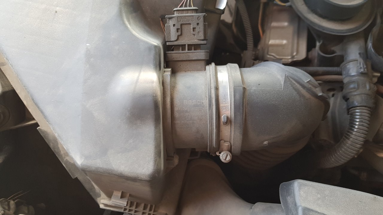 Mass air flow sensor BMW X1 (E84) xDrive 18 d 9515518 BParts