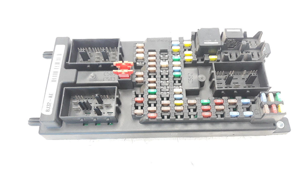 Fuse box LAND ROVER RANGE ROVER EVOQUE (L538) 2.2 D 4x4 12457452 BParts