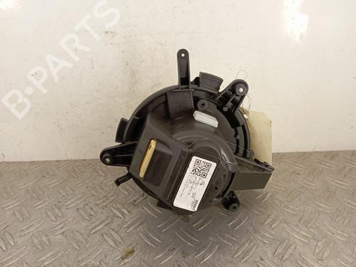 Used Heater blower motor Heater blower motor PEUGEOT 5008 II (MC_, MJ_, MR_, M4_) 1.5 BlueHDi 130 (MCYHZJ, MCYHZR, MCYHZX) (131 hp) 28348317 28348317