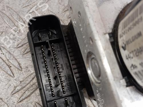 Used ABS pump ABS pump RENAULT TWINGO II (CN0_) 1.2 16V (CN04, CN0B) (75 hp) 31115963 31115963