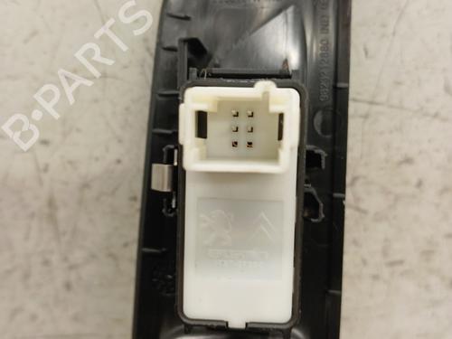 Used Left rear window switch Left rear window switch PEUGEOT 208 II (UB_, UP_, UW_, UJ_) 1.5 BlueHDI 100 (102 hp) 28339316 28339316
