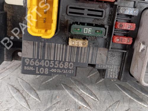 Used Fuse box Fuse box CITROËN C4 Picasso I MPV (UD_) 1.6 HDi (109 hp) 39711406 39711406