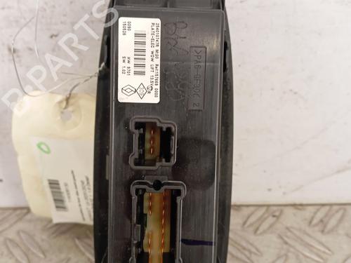 Left front window switch RENAULT KADJAR (HA_, HL_) 1.6 dCi 130 (HLA4) | BP31770307I27