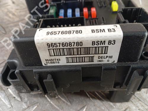 fuse-box-peugeot-206-2l_-2m_-2009-2010-2011-2012-2013-32030302 main image