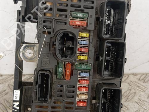 fuse-box-citroen-c4-coupe-la_-2004-2005-2006-2007-2008-2009-2010-2011-2012-2013-32065281 main image