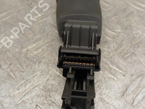 Used Switch Switch PEUGEOT 208 II (UB_, UP_, UW_, UJ_) 1.5 BlueHDI 100 (102 hp) 28337714 28337714