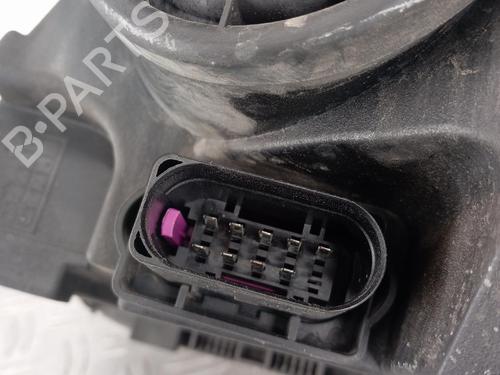 right-headlight-mercedes-benz-c-class-w204-2007-2008-2009-2010-2011-2012-2013-2014-2015-39521698 main image