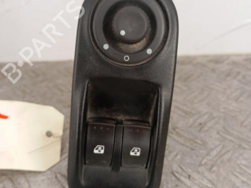 Used Left front window switch RENAULT MASTER II Van (FD) 2.5 dCi (FD02) (101 hp) 29338561
