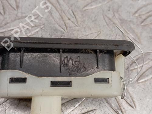 Used Switch Switch RENAULT CLIO III (BR0/1, CR0/1) 1.5 dCi (C/BR0G, C/BR1G) (68 hp) 31829875 31829875