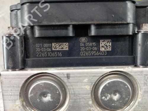 ABS pump RENAULT TWINGO III (BCM_, BCA_) 1.0 SCe 75 | BP40272033M43 - Image 4