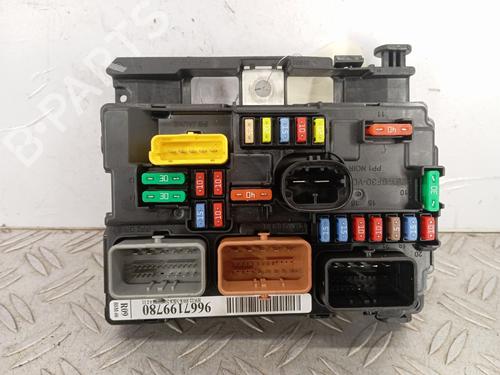 Used Fuse box CITROËN C3 II (SC_) 1.2 VTi 82 (82 hp) 30515975