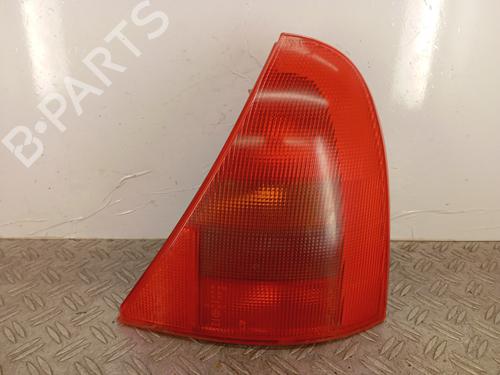 Feu arrière droit RENAULT CLIO II (BB_, CB_) 1.2 (BB0A, BB0F, BB10, BB1K, BB28, BB2D, BB2H, CB0A,... (58 hp) 28694918