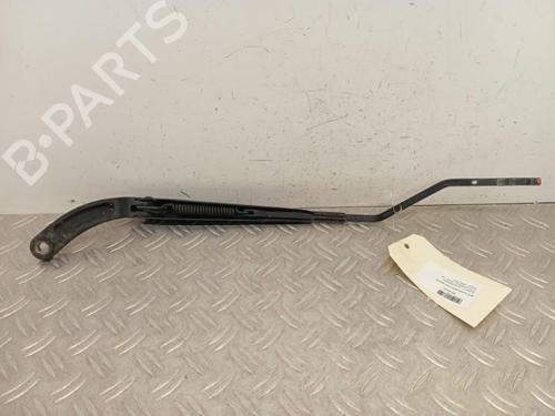 front-windshield-wiper-arm-renault-clio-iv-bh_-2012-2013-2014-2015-2016-2017-2018-2019-2020-2021-28341695 main image