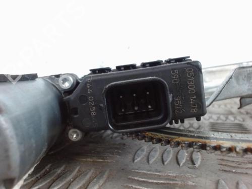 Used Front right window mechanism OPEL ZAFIRA / ZAFIRA FAMILY B (A05) 1.9 CDTI (M75) (120 hp) 28349452