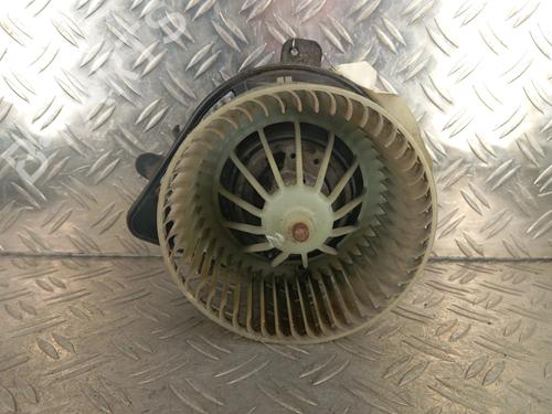 Varmeblæser PEUGEOT EXPERT (224_) 2.0 HDI 16V (109 hp) 32344593