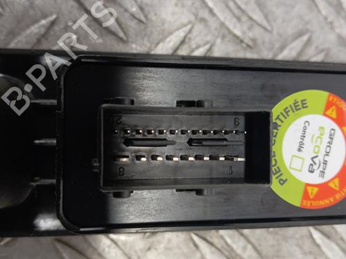 Used Left front window switch Left front window switch PEUGEOT 5008 (0U_, 0E_) 1.6 BlueHDi 120 (120 hp) 28381614 28381614