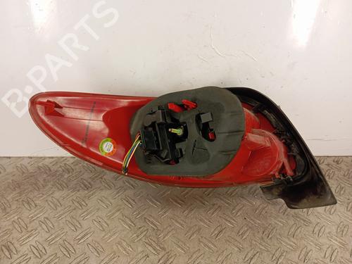 Høyre baklys PEUGEOT 206 CC (2D) 1.6 16V (2DNFUF, 2DNFUR) | BP29545223C35 