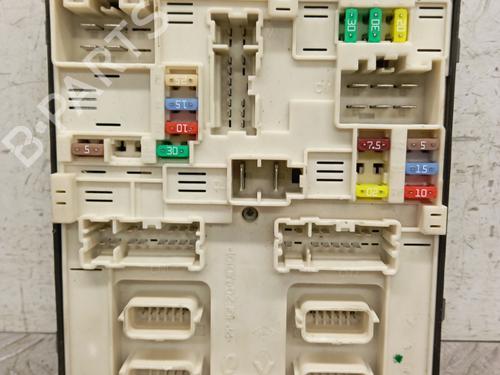 Used Fuse box RENAULT MEGANE III Hatchback (BZ0/1_, B3_) 1.6 dCi (BZ00, BZ12, BZ13) (130 hp) 28346293