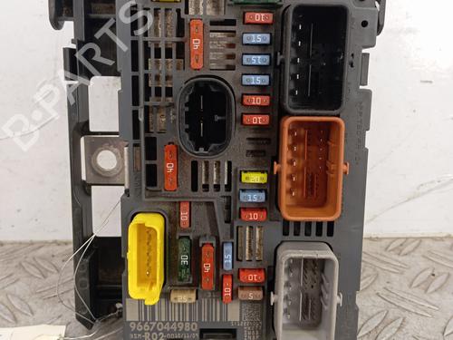 Used Fuse box PEUGEOT 3008 I MPV (0U_) 1.6 HDi (109 hp) 31770316