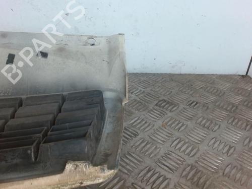 Used Grille FIAT DOBLO Box Body/MPV (223_) 1.3 D Multijet (75 hp) 28347801