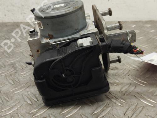 Used ABS pump MERCEDES-BENZ C-CLASS T-Model (S205) C 180 BlueTEC / d (205.236) (116 hp) 28343194