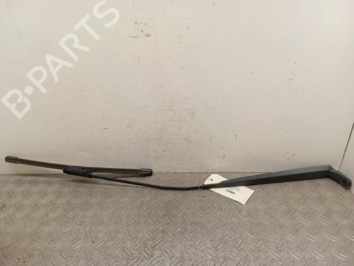 Used Front windshield wiper arm RENAULT CLIO III (BR0/1, CR0/1) 1.5 dCi (C/BR0G, C/BR1G) (68 hp) 28337596