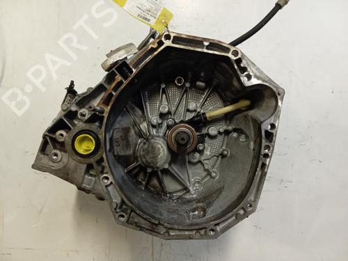 gearbox-renault-megane-iv-hatchback-b9amn_-2015-30696687 main image