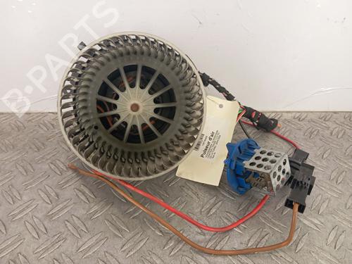 Używane Silniczek dmuchawy nagrzewnicy VW CRAFTER 30-50 Van (2E_) 2.5 TDI (109 hp) 28346721