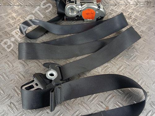 front-left-seatbelt-renault-kadjar-ha_-hl_-2015-31829881 main image