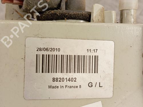 Used Left front indicator Left front indicator PEUGEOT 306 Hatchback (7A, 7C, N3, N5) 1.9 D (68 hp) 33681633 33681633