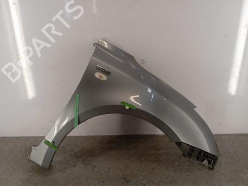 Używane Błotnik przedni prawy SUZUKI SWIFT III (MZ, EZ) 1.3 DDiS (RS413D) (75 hp) 28343777