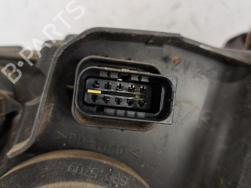 Used Right headlight Right headlight CITROËN C3 III (SX) 1.2 PureTech 82 (83 hp) 40444674 40444674
