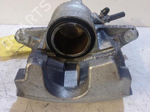 Used Right front brake caliper Right front brake caliper CITROËN C3 III (SX) 1.2 PureTech 82 (83 hp) 28344870 28344870